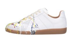 Replica Con Gocce Di Vernice Bianco