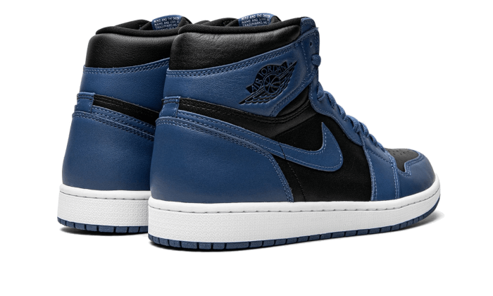 AirJordan1RetroHighOGDarkMarinaBlue3_800x.png