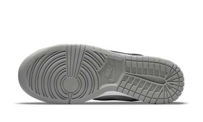 Nike-Dunk-Low-Golden-Gals-Metallic-Silver-_W_-wtehenew3_5000x.jpg