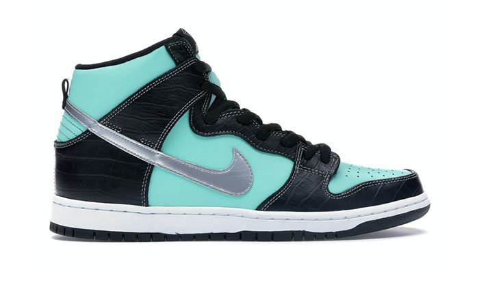Nike-SB-Dunk-HighDiamond-Supply-Co.-Aqua-Blue-1.jpg