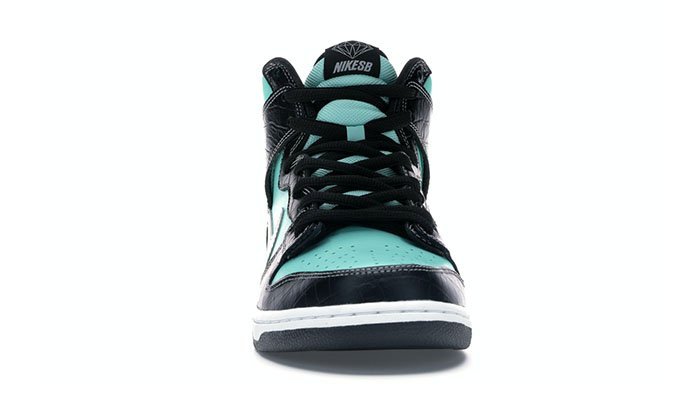Nike-SB-Dunk-HighDiamond-Supply-Co.-Aqua-Blue-2.jpg