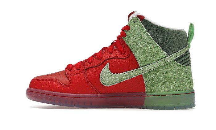 Nike-SB-Dunk-HighStrawberry-Cough-3.jpg