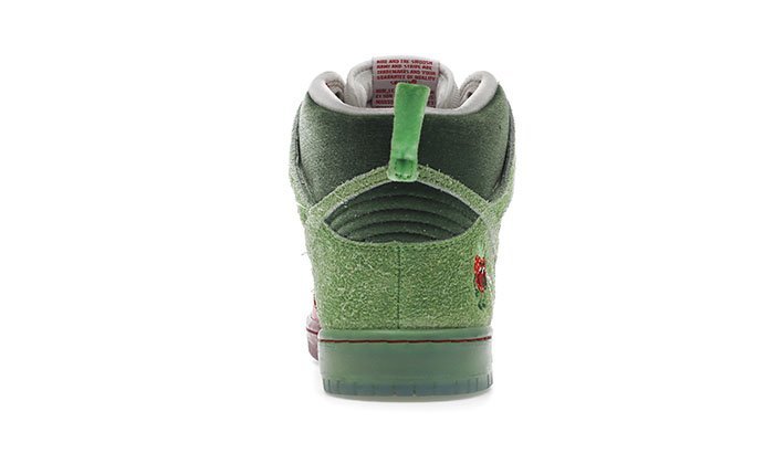 Nike-SB-Dunk-HighStrawberry-Cough-4.jpg
