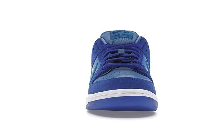 Nike-SB-Dunk-LowBlue-Raspberry-2.jpg