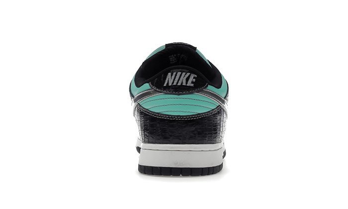 Nike-SB-Dunk-LowDiamond-Supply-Co.-Aqua-Blue-4.jpg