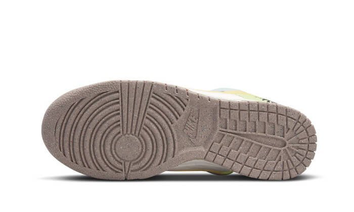 NikeDunkLowSESunClub3_1200x.jpg