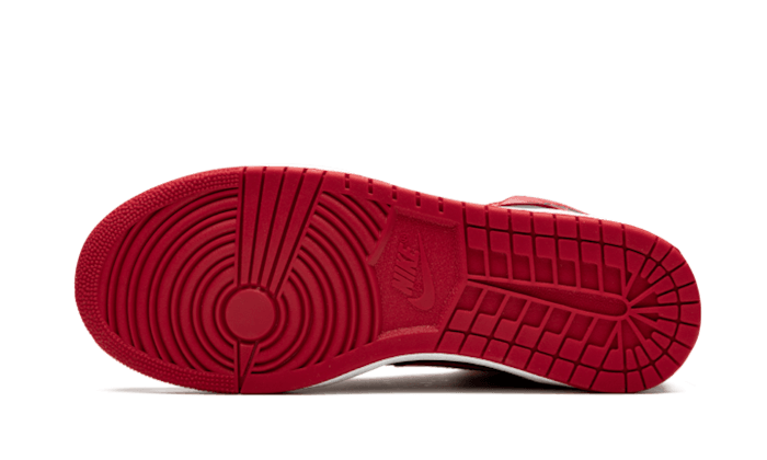 Wethenew-Sneakers-France-Air-Jordan-1-High-85-Varsity-Red-BQ4422-600-4_1_800x.png