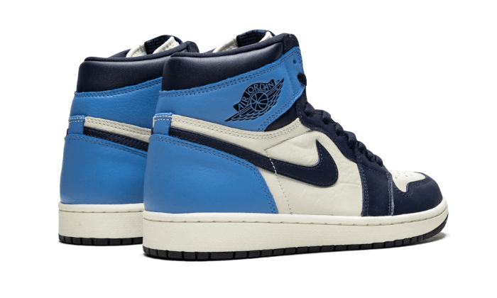 Wethenew-Sneakers-France-Air-Jordan-1-Retro-High-UNC-2019-3_5000x_5ca0616d-18a4-480d-a39a-3260e8ddfa7d_800x.png