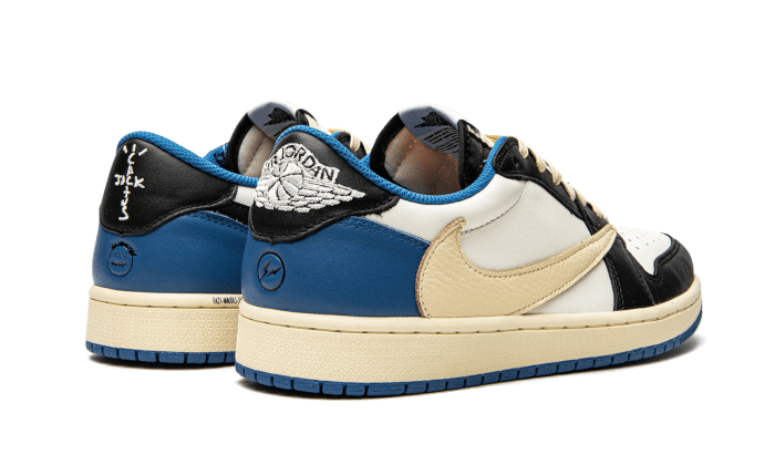air-jordan-1-low-travis-scott-fragment-414560_800x.png