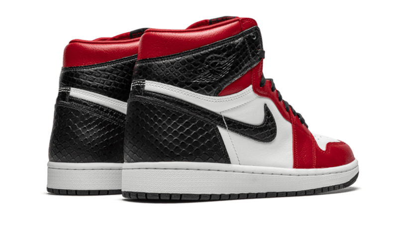 air-jordan-1-retro-high-satin-snake-chicago-310392_800x.png