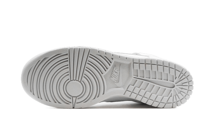 dunk-high-pure-platinum-516857_800x.png