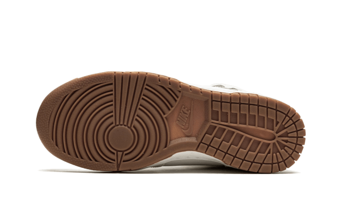 dunk-high-sail-gum-213673_800x.png