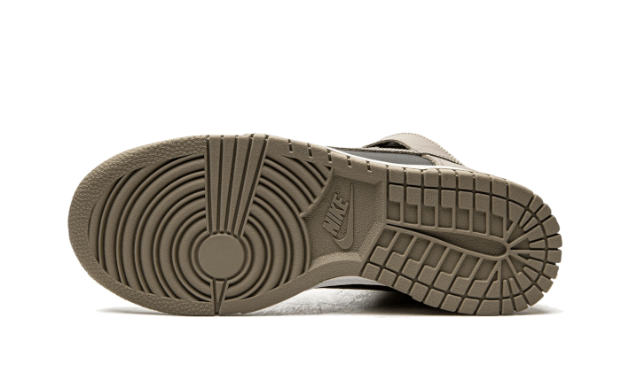nike-dunk-high-moon-fossil-DD1869-002-2_800x.png
