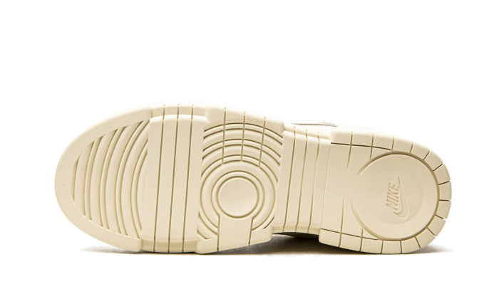 nike-dunk-low-disrupt-coconut-milk-1_800x.png
