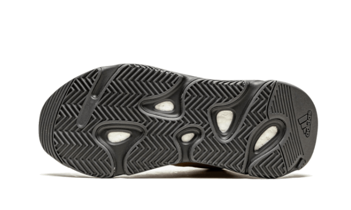yeezy-700-mnvn-honey-flux-894628_800x.png